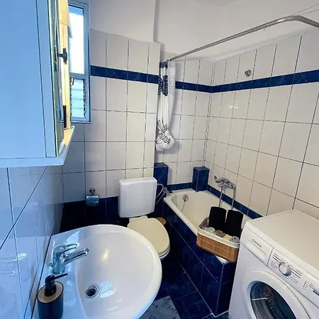 Coastline Néa Péramos